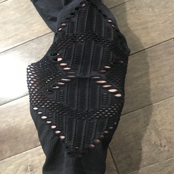 Nux black crop leggings - Picture 2 of 2